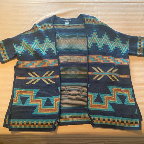 Gorgeous Peruvian Connection open sweater with classic Southwestern pattern 🩵💚💙 - Picture 4 of 11